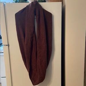 Oversized Brown Knit Infinity Scarf